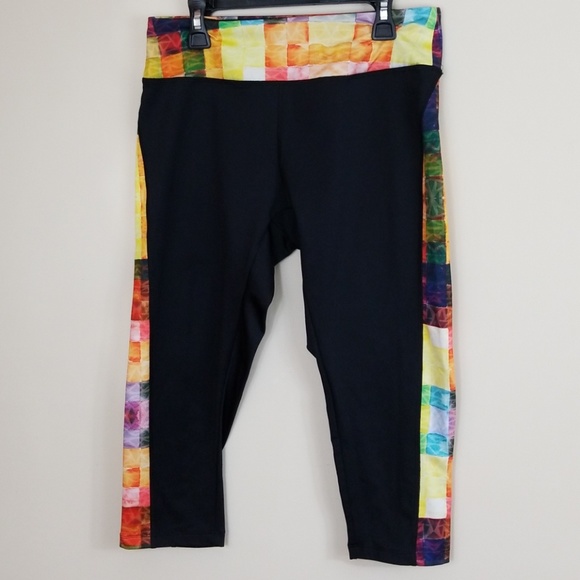 LuLaRoe Pants - LuLaroe capri yoga activewear med